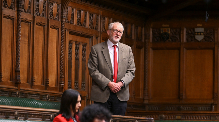 Corbyn signals possible new party ahead of UK elections
