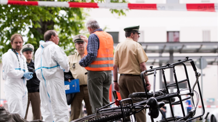 Knife attack on German train: four injured, suspect detained