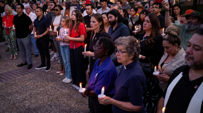 San Antonio remembers the victims of the Texas floods in candlelight vigil