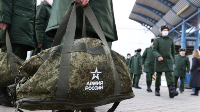 Kremlin allows foreigners to serve in Russian Army