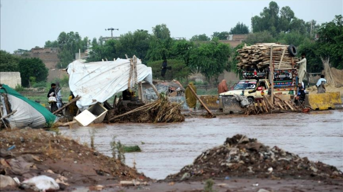 Monsoon floods kill 104 in Pakistan as rains continue
