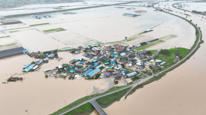 South Korea lashed by heavy rain, two dead and more than 1,000 evacuated