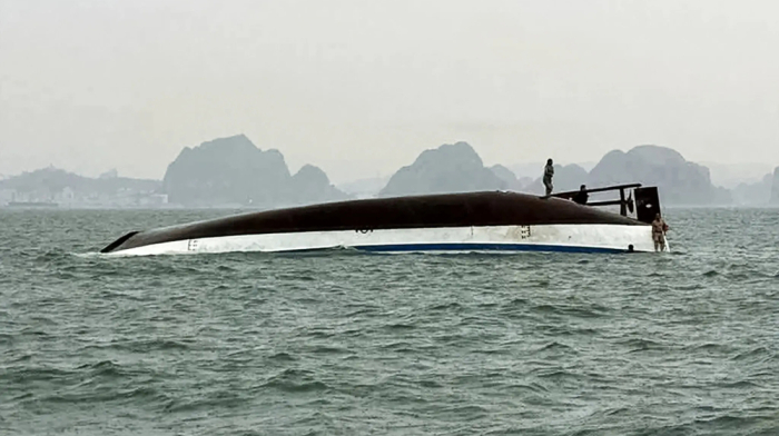 Death toll rises to 37 in Ha Long Bay tourist boat capsizing