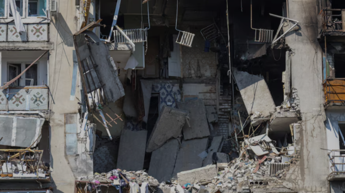 Ukraine and Russia exchange deadly strikes after peace talks