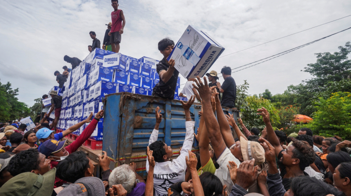 Shelling resumes at Thai-Cambodia border despite U.S. mediation