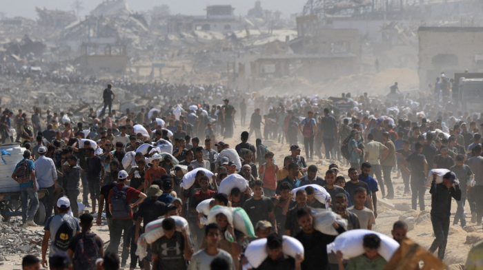 Israel announces daily Gaza pauses as aid deliveries resume