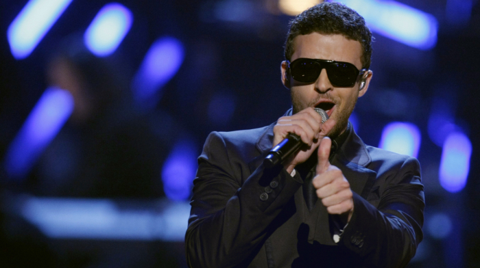 Justin Timberlake reveals baby’s gender during Baku Concert, sparks cheers from thousands