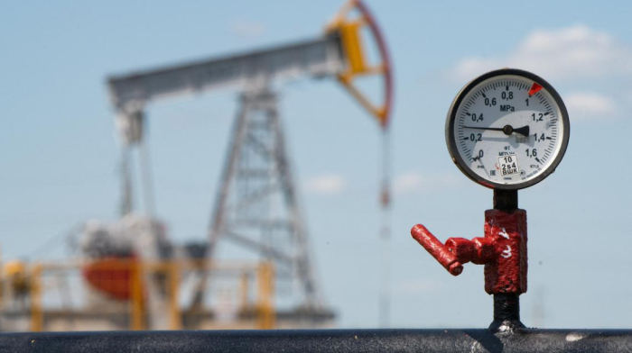 India to continue buying Russian oil despite U.S. sanction threats