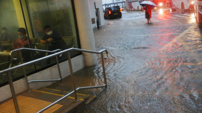 Hong Kong floods force hospital closures during record rainfall