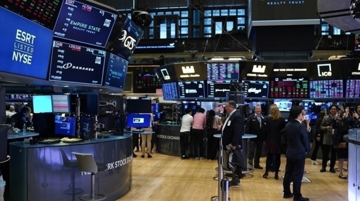 Mixed signals in global markets: tariffs and weak economic data in focus
