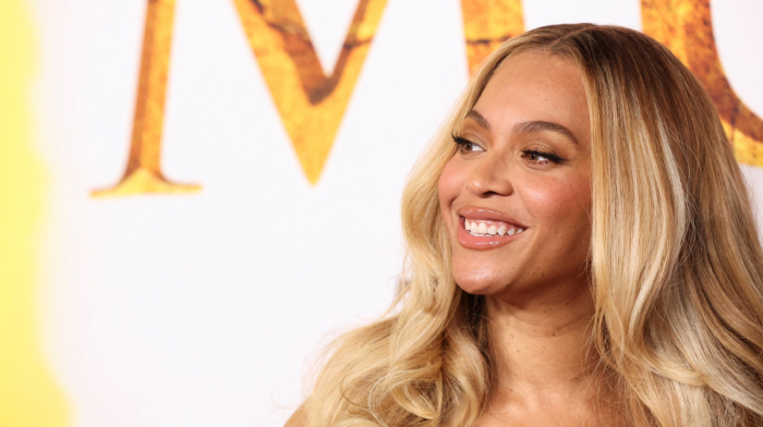 Beyoncé wins first Emmy, moves closer to EGOT status