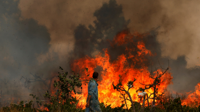 Spain seeks EU aid as wildfires spread during record heatwave