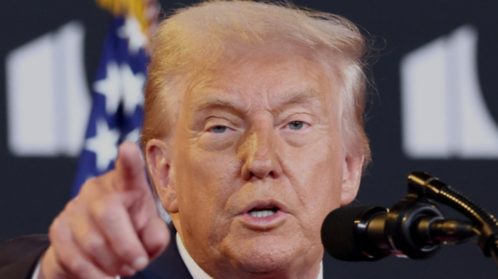 Trump signs executive order to speed up U.S. rocket launches
