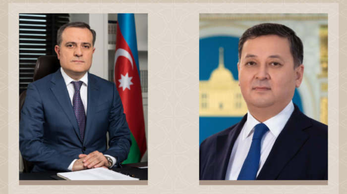 Azerbaijani, Kazakh FMs hold phone talk