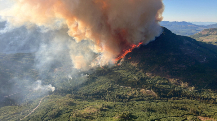 Canada's wildfires could continue into fall, says government