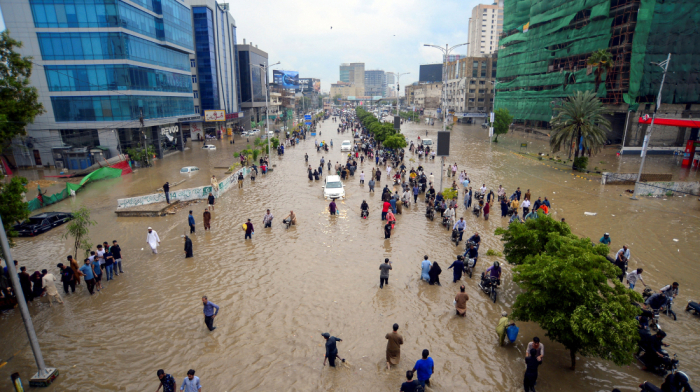 Pakistan floods kill 365, monsoon rains continue