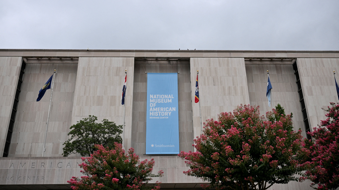 Trump intensifies pressure on the Smithsonian Institution