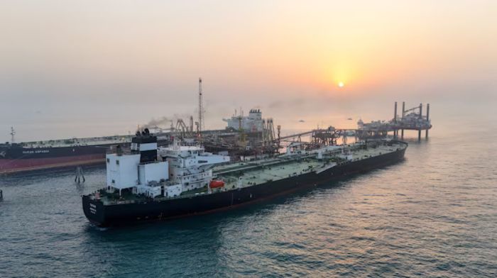 Oil prices climb 2% on drop in U.S. crude inventories as investors focus on Ukraine peace push