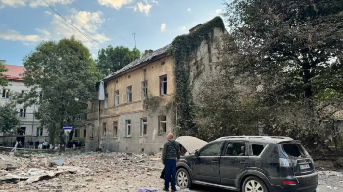 Explosions over Kyiv as Russia launches air attack on Ukraine