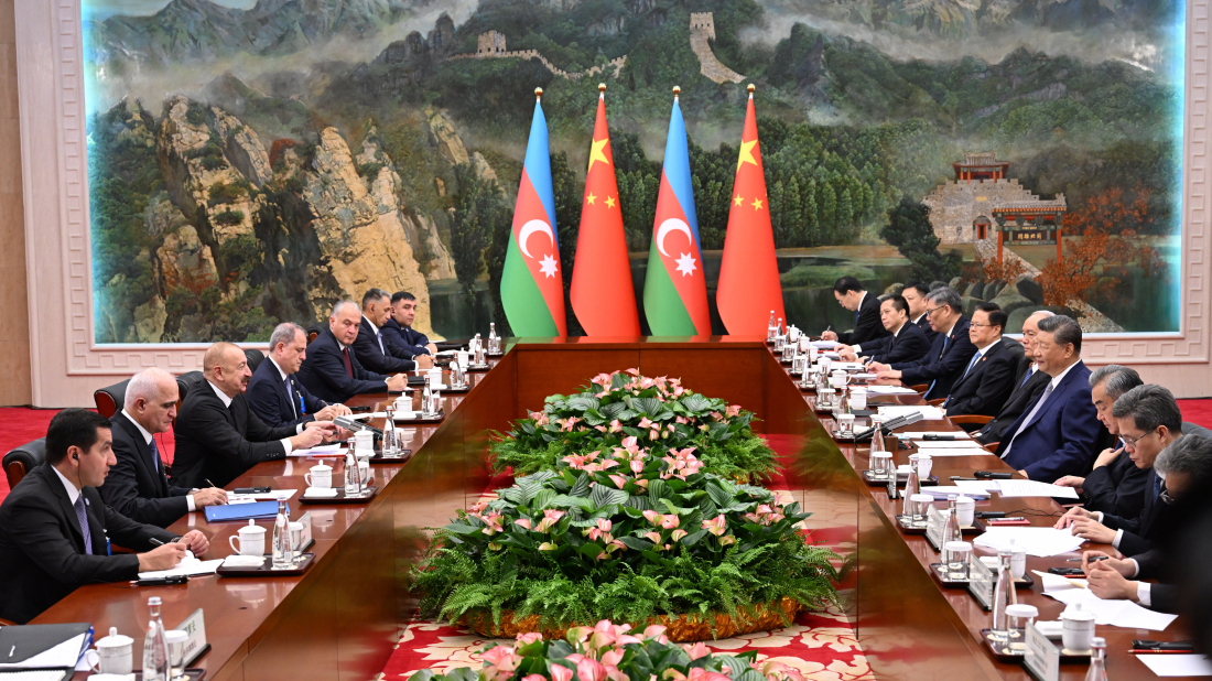 Ilham Aliyev holds talks with Xi Jinping in China