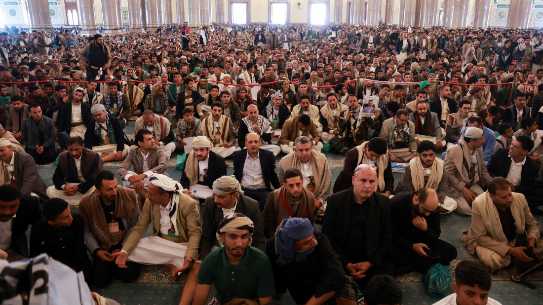 Thousands gather for funeral of Houthi leaders killed by Israeli strike
