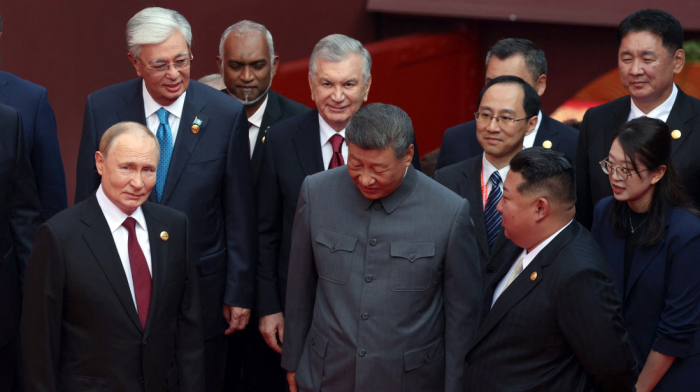 Russian and North Korean leaders  start talks in Beijing