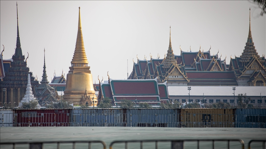Thai royals reject acting PM’s bid to dissolve parliament