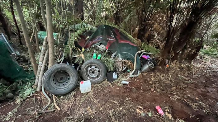 New Zealand police say fugitive father who was shot dead put his children at risk