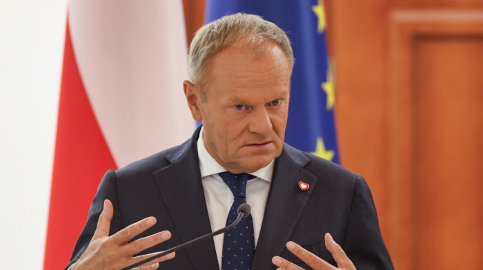 Polish PM Tusk calls emergency government meeting, spokesamn says