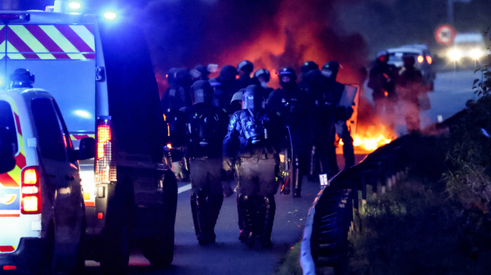 Protesters block roads across France, causing travel disruptions