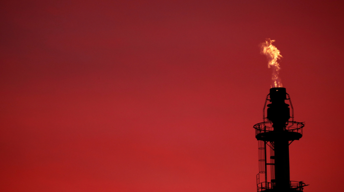 Canada mulls ending oil emissions cap under new climate plan