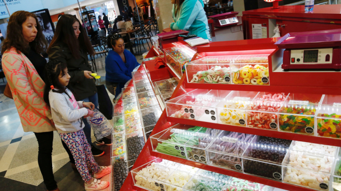 Former Mars candy executive pleads guilty to $28M theft