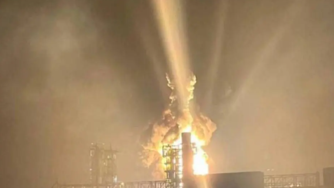 Ukrainian drones strike major Russian oil refinery in Leningrad Oblast, governor says