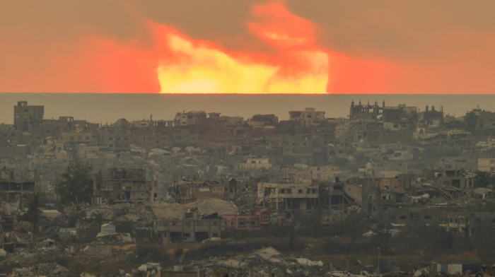 Israel declares "Gaza is burning" as troops push deeper into city