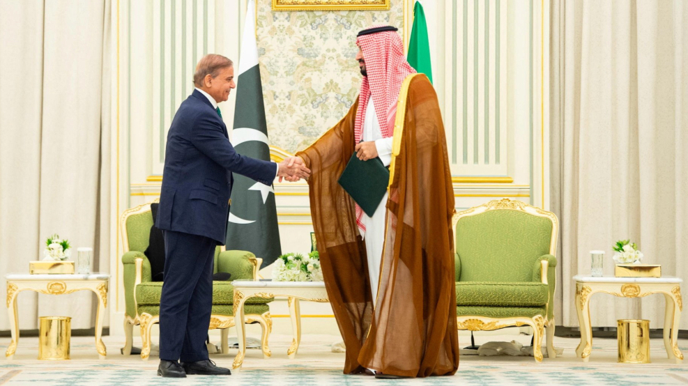 Saudi Arabia, Pakistan sign mutual defence pact
