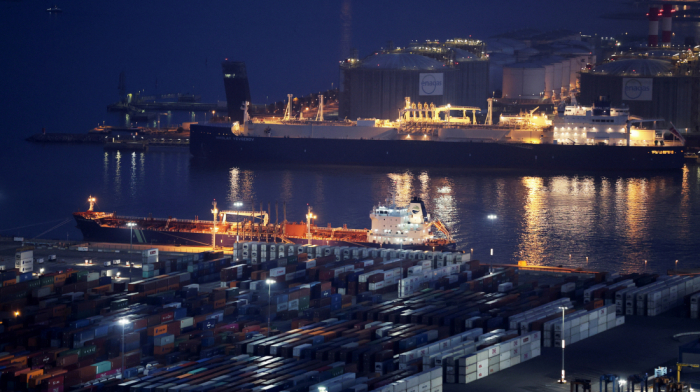 Under pressure from Trump, EU plans to bring forward Russian LNG imports ban
