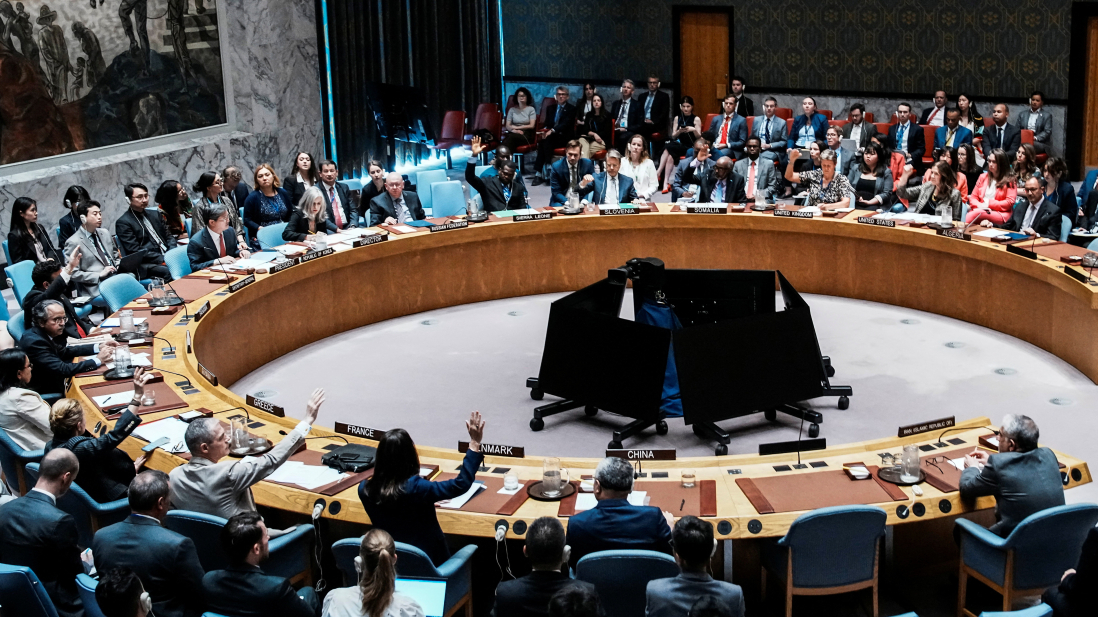 UN Security Council retains Iran sanctions, delay still possible