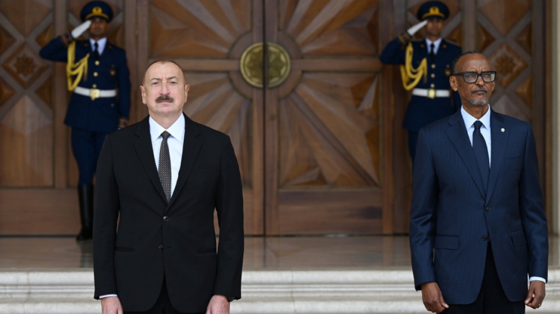 President Ilham Aliyev welcomes President Paul Kagame to Azerbaijan on official visit