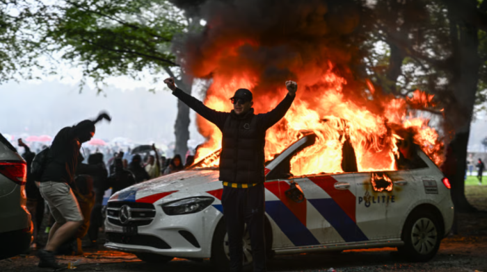 Tear gas, water cannon used in Hague anti-migration protest
