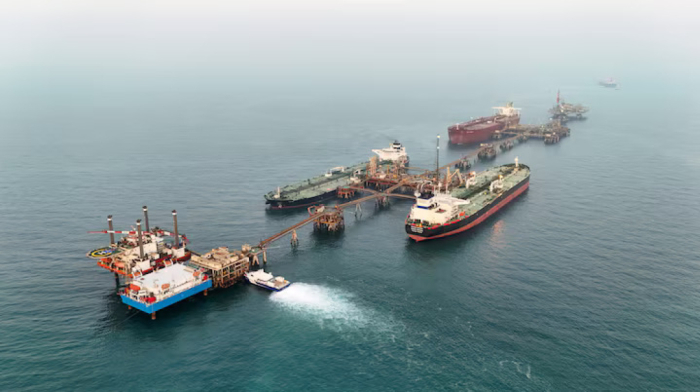 Iraq increases oil exports, sees extra revenues, state oil marketer says