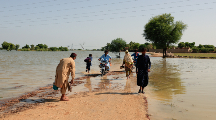 Pakistan floods batter fields, factories and fiscal plans