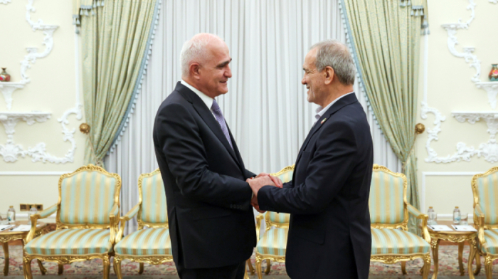 Iran, Azerbaijan stress enhanced ties, implementation of agreements