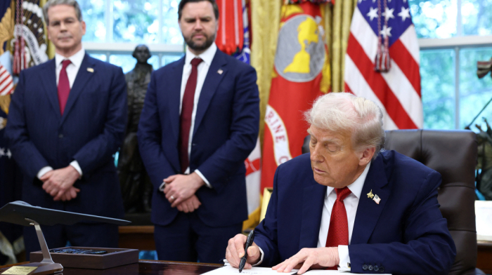 Trump signs executive order to transfer TikTok to U.S. owners