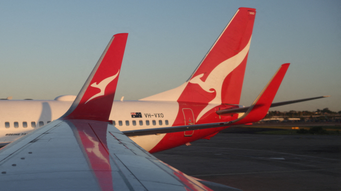 Qantas flight lands safely at Auckland after mayday call