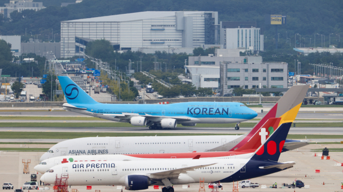 South Korea begins visa-free entry for Chinese tourist groups