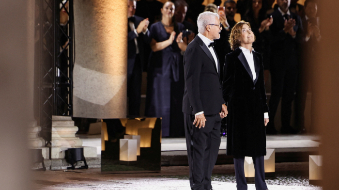Giorgio Armani unveils late designer's last collection