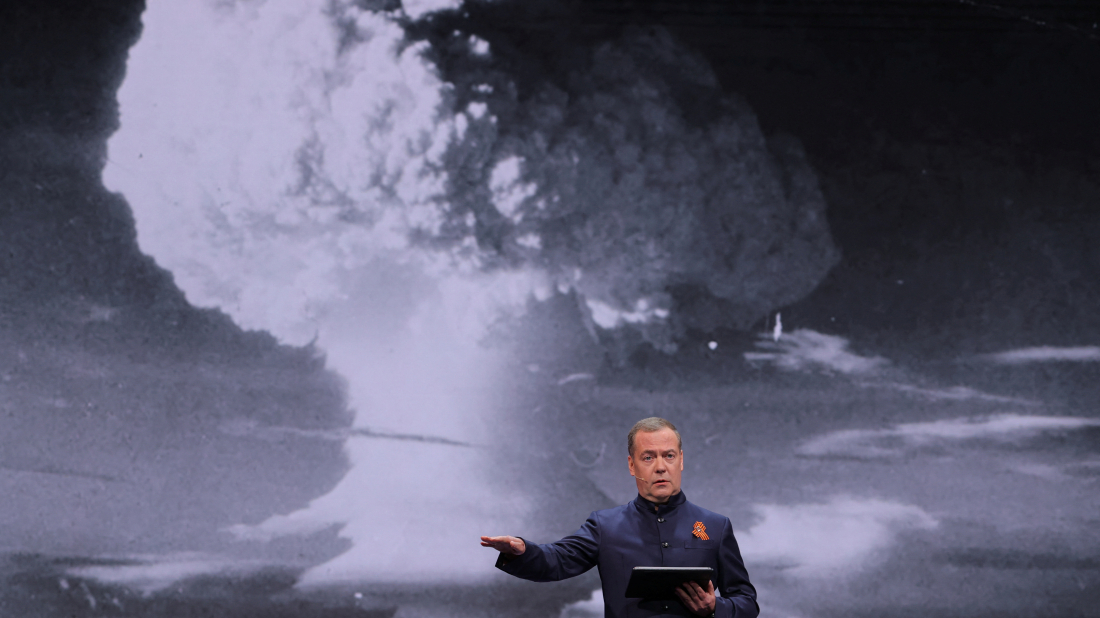 Medvedev warns Europe of the nuclear danger of war with Russia