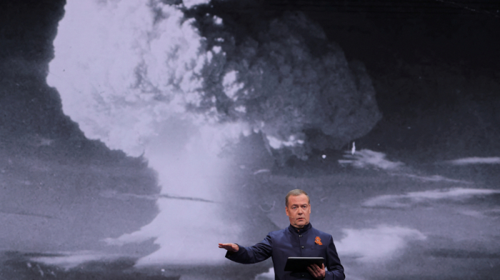Medvedev warns Europe of the nuclear danger of war with Russia