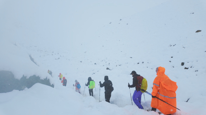 Hundreds of trekkers escape from blizzard-struck Everest as race to rescue others ongoing