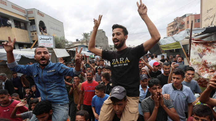 Israel and Hamas agree to Gaza ceasefire and return of hostages